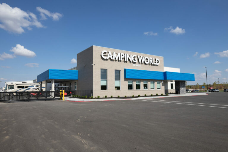 Camping World Newmark Zimmer